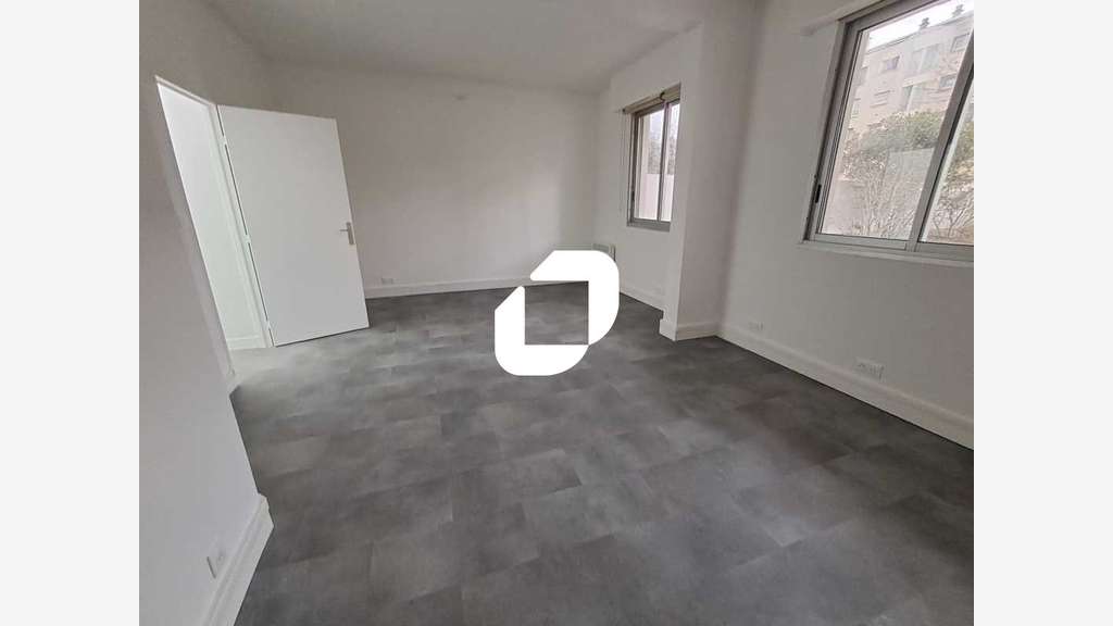 A louer Bureaux 71m² Clamart