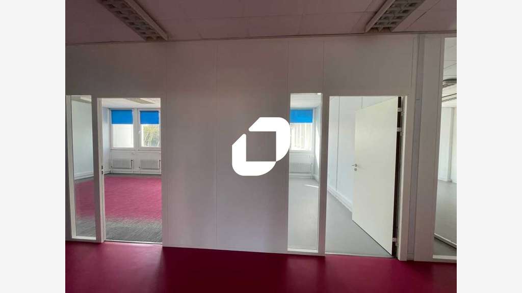 A louer Bureaux 1373m² Clamart