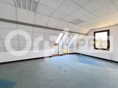 Bureaux 100m² à louer face centre comm. à Clermont