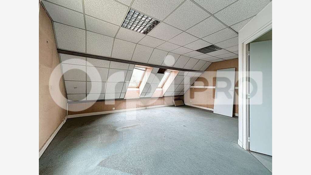 Bureaux 100m² à louer face centre comm. à Clermont