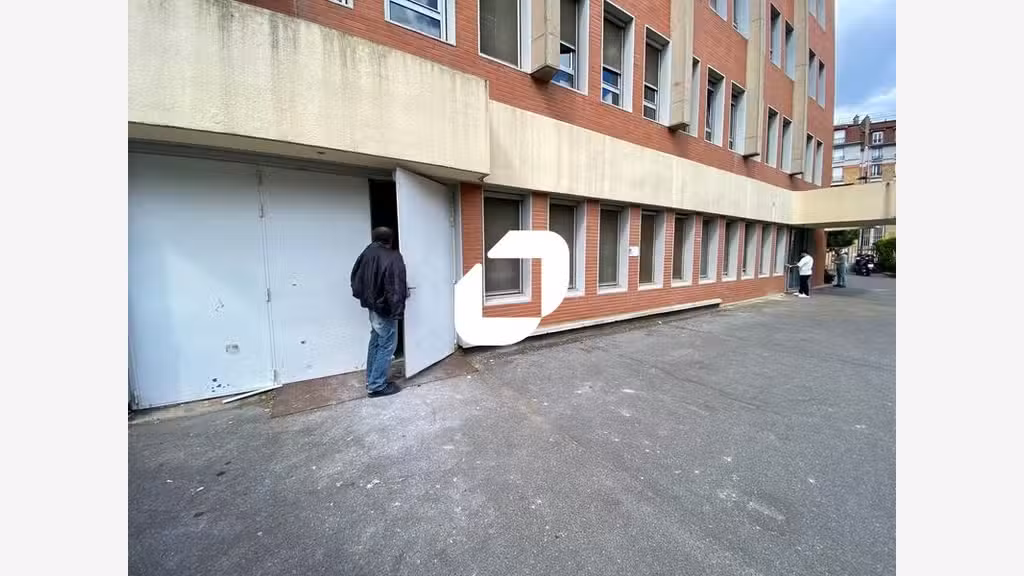 A louer Bureaux 256m² Clichy