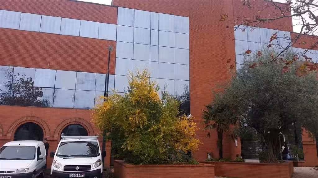 Location bureaux 677m² R+1 en ZAC à Colomiers