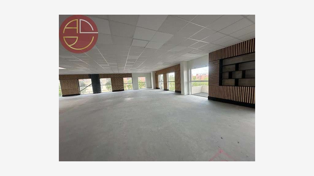 NORD-OUEST TOULOUSE  COLOMIERS  À LOUER  300 M²