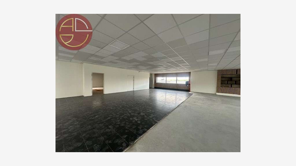 NORD-OUEST TOULOUSE  COLOMIERS  À LOUER  300 M²