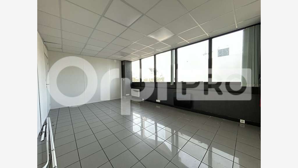 A louer bureaux de standing 26m² à Compiègne Gare 