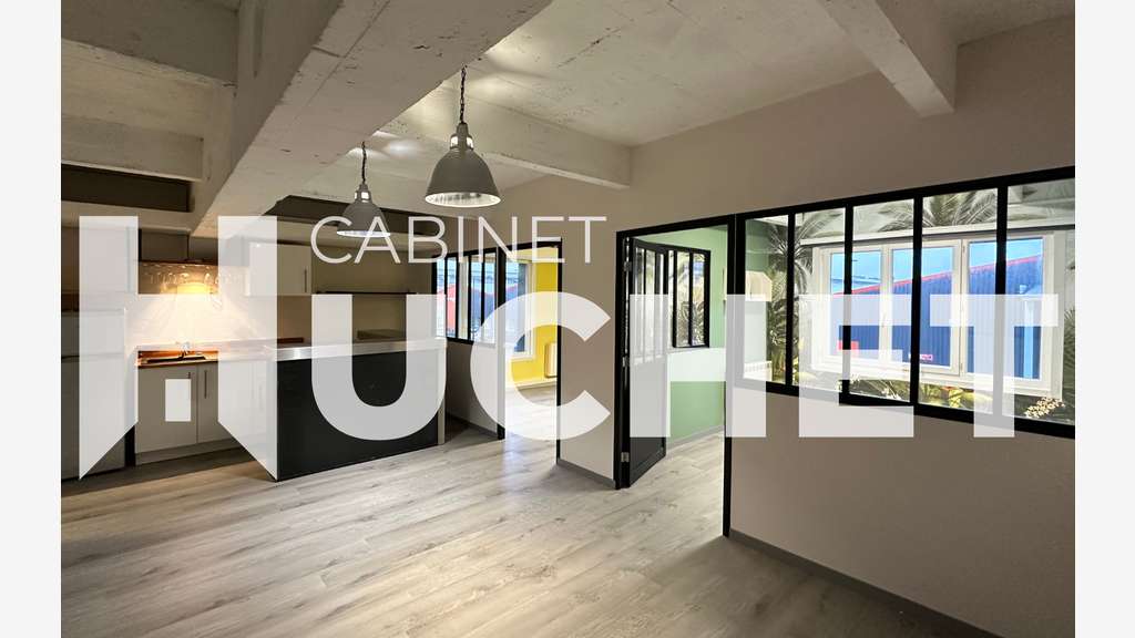 14. Caen sud - A Louer bureaux en R+1 de 440 m2, t