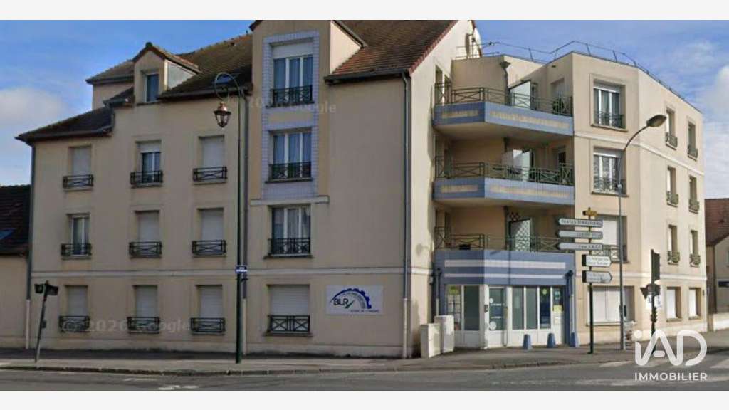 A louer bureau de 260m² + parkings à Coulommiers