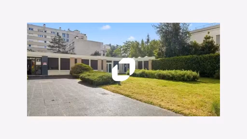 A louer Bureaux 338m² Courbevoie