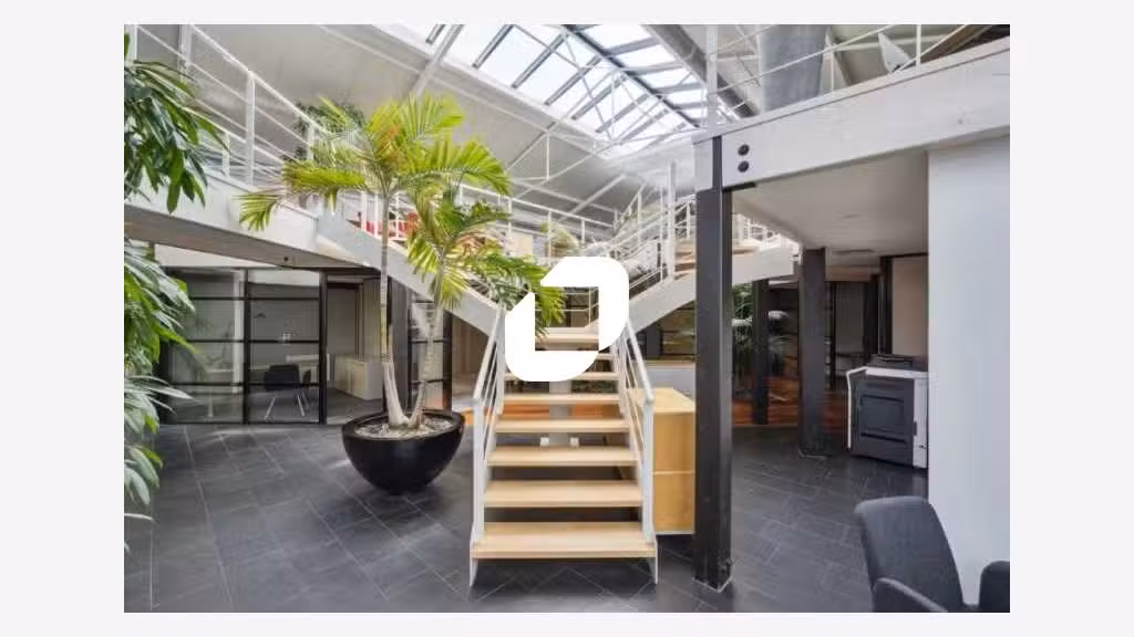 A louer Bureaux 320m² Courbevoie