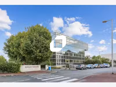 A louer Bureaux 101m² Evry courcouronnes