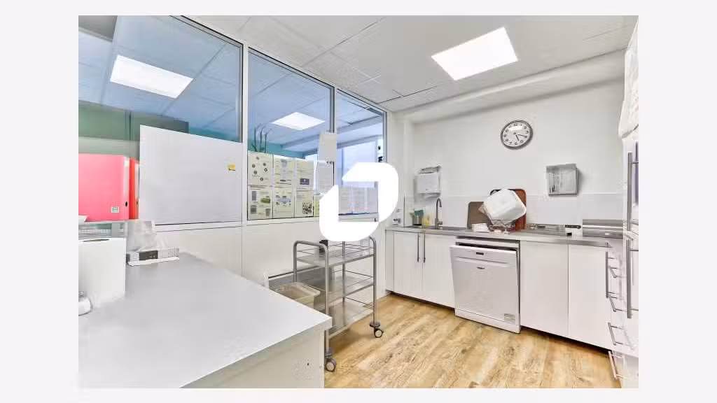 A louer Bureaux 221m² Evry courcouronnes