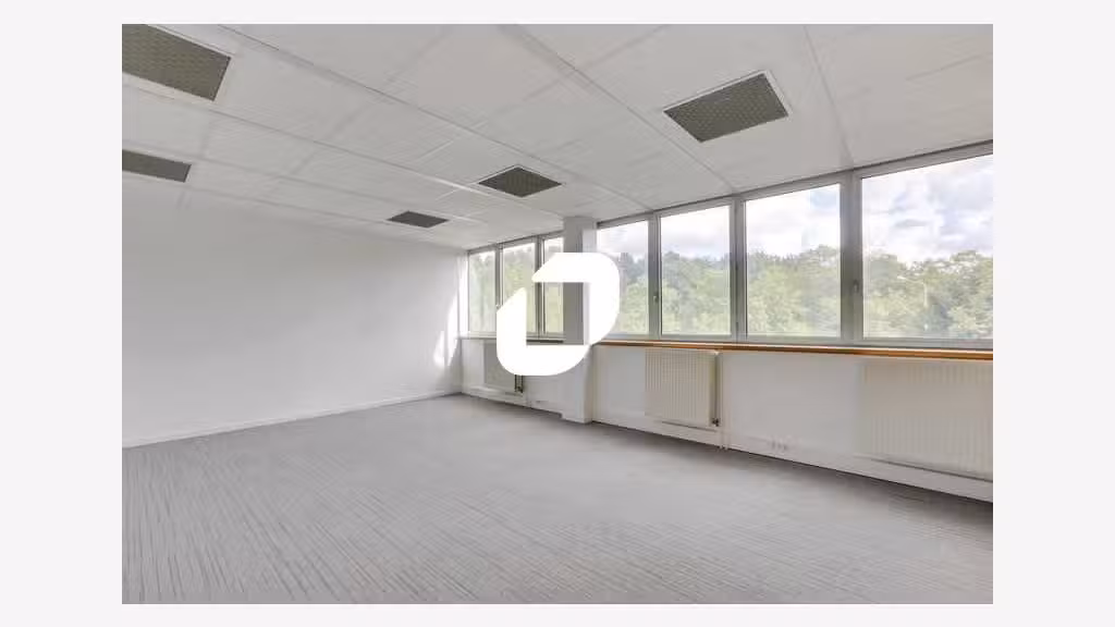 A louer Bureaux 2242m² Evry courcouronnes