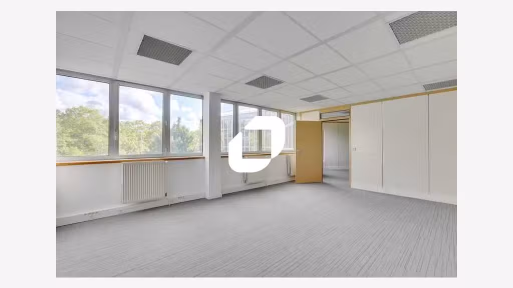 A louer Bureaux 2242m² Evry courcouronnes