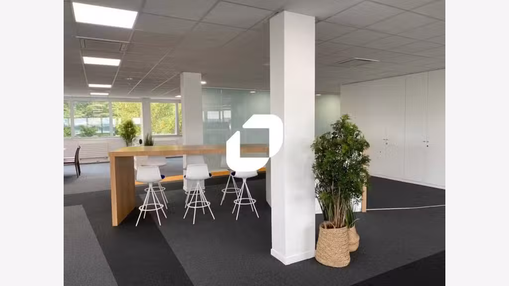 A louer Bureaux 8782m² Cergy