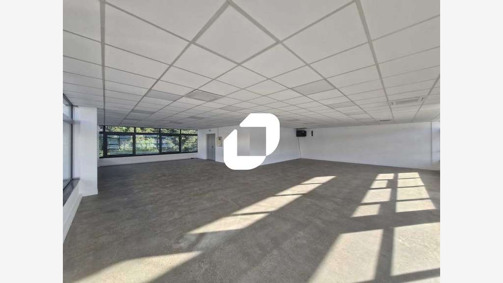 A louer Bureaux 140m² Croissy beaubourg
