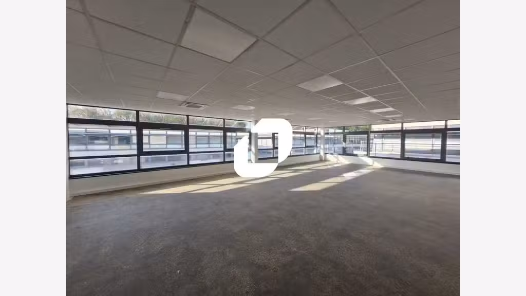 A louer Bureaux 140m² Croissy beaubourg