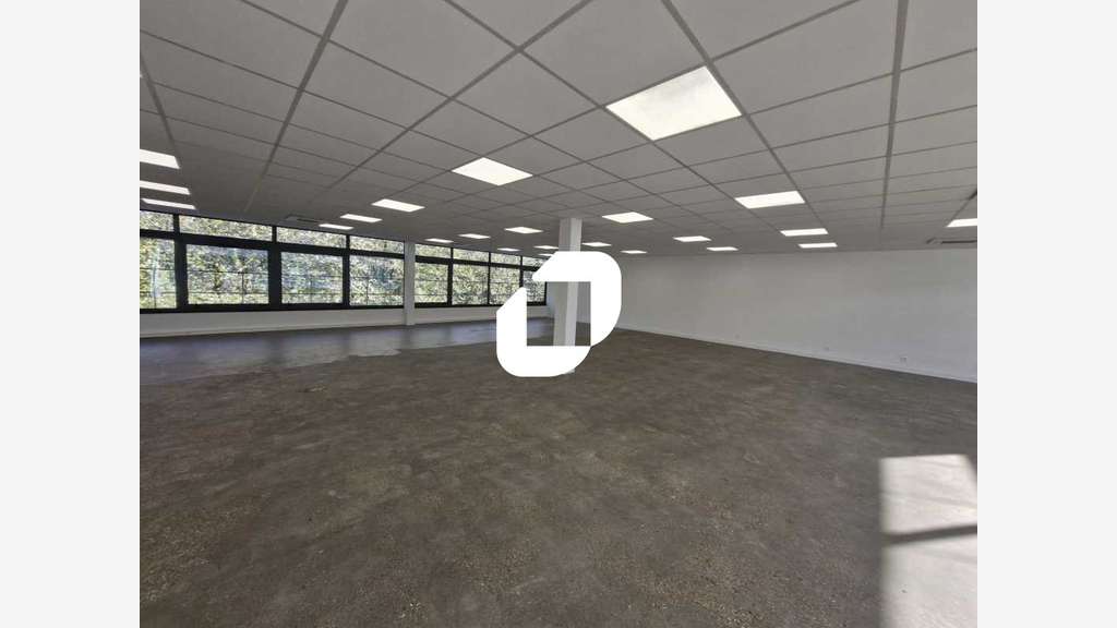 A louer Bureaux 140m² Croissy beaubourg