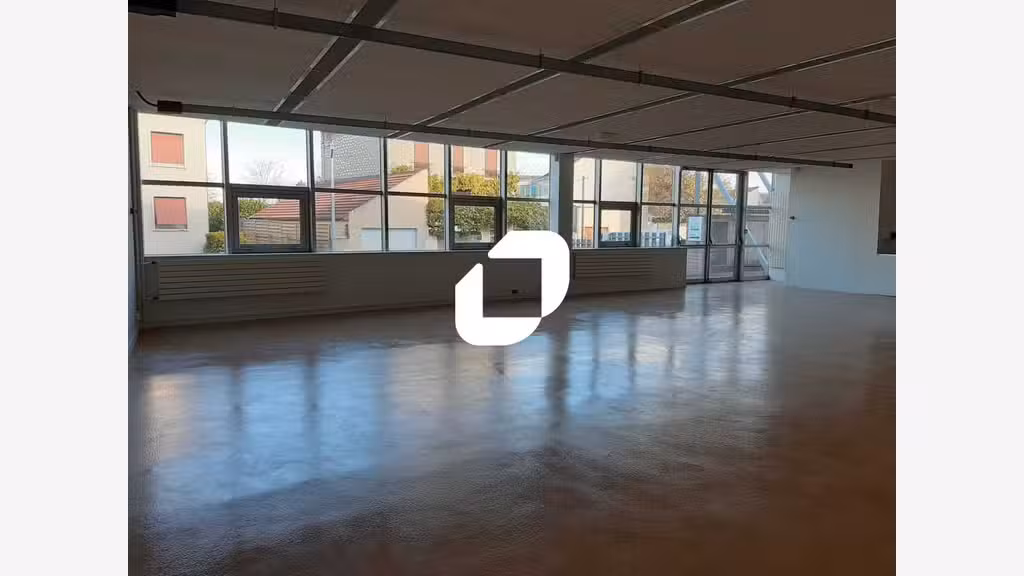 A louer Bureaux 280m² Dammarie les lys