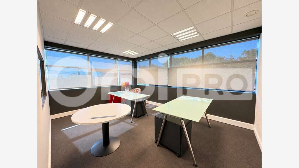 A louer bureaux 222m² emplacement premium Dardilly