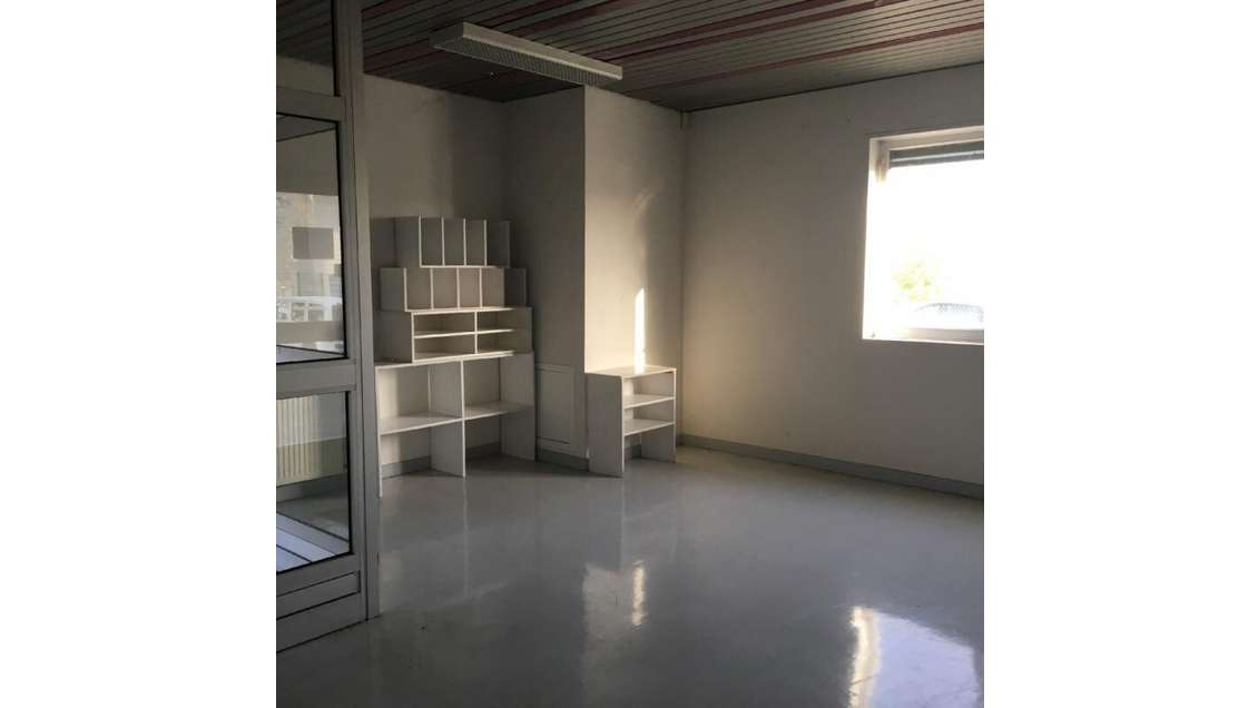 À louer bureaux de 1400m² à Saint Florent-sur Cher