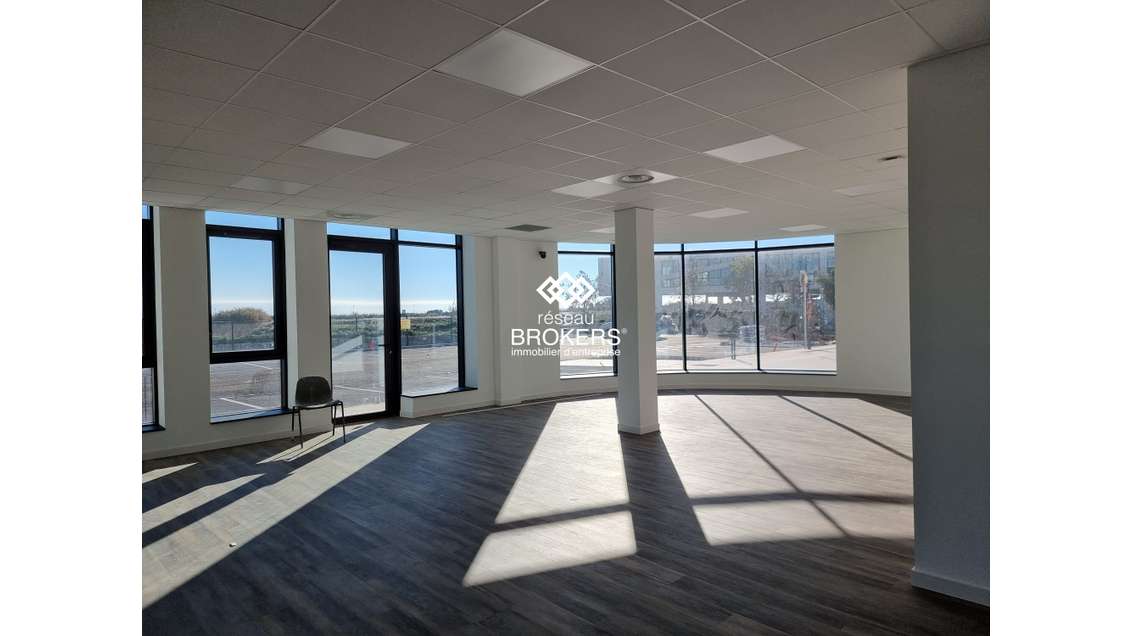 Bureau de 280,90 m² - A Louer - Mauguio