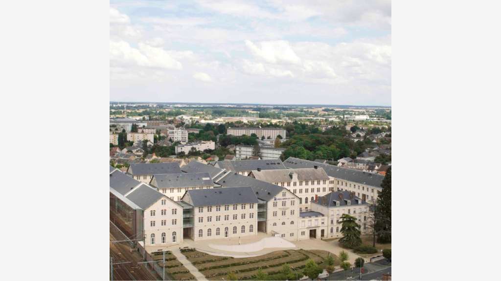 À louer bureaux de 6302m² à Châteauroux centre