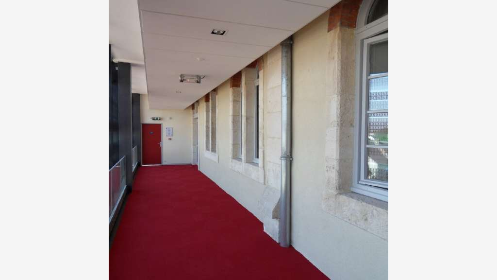 À louer bureaux de 6302m² à Châteauroux centre