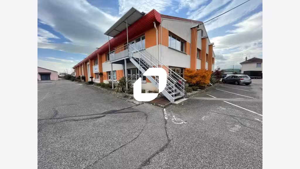A louer Bureaux 380m² Decines charpieu