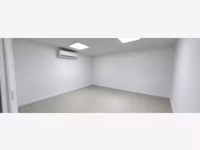 A louer bureau + espace de stockage à Ducos