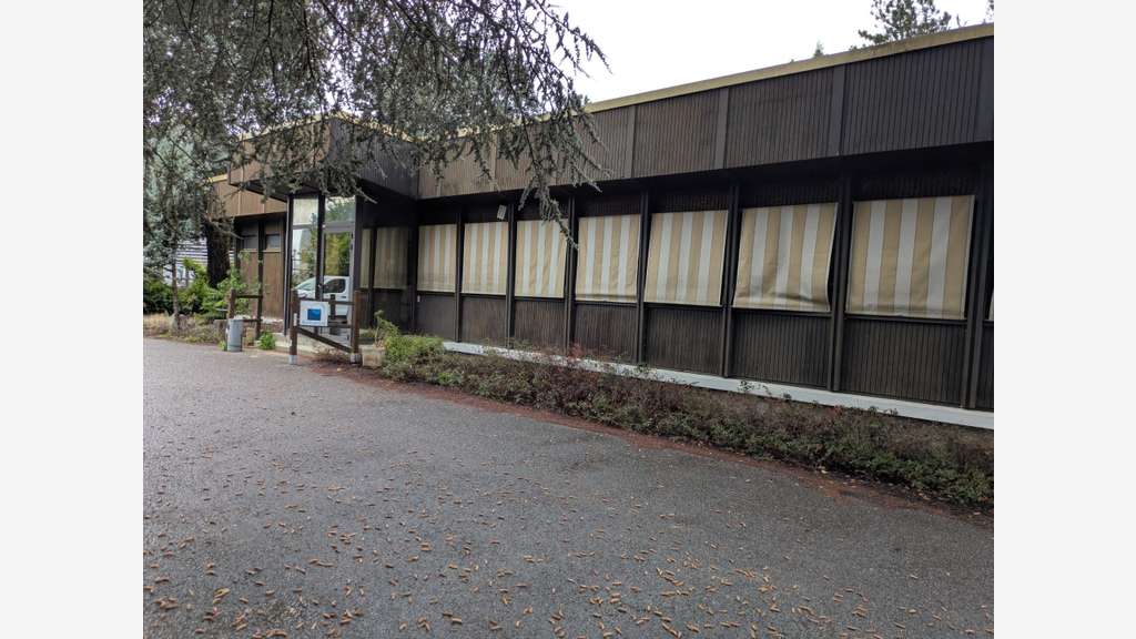 Local/bureau 469m² à louer à Echirolles (38)