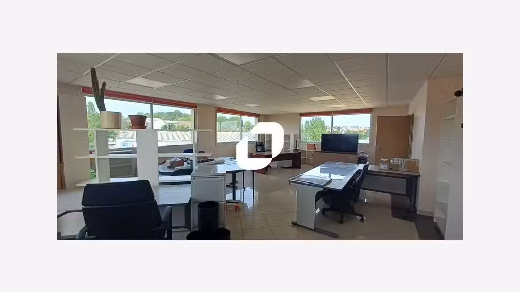 A louer Bureaux 628m² Ecquevilly