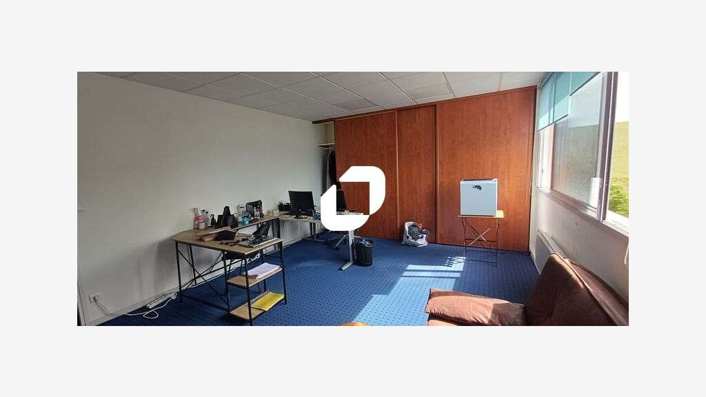 A louer Bureaux 628m² Ecquevilly