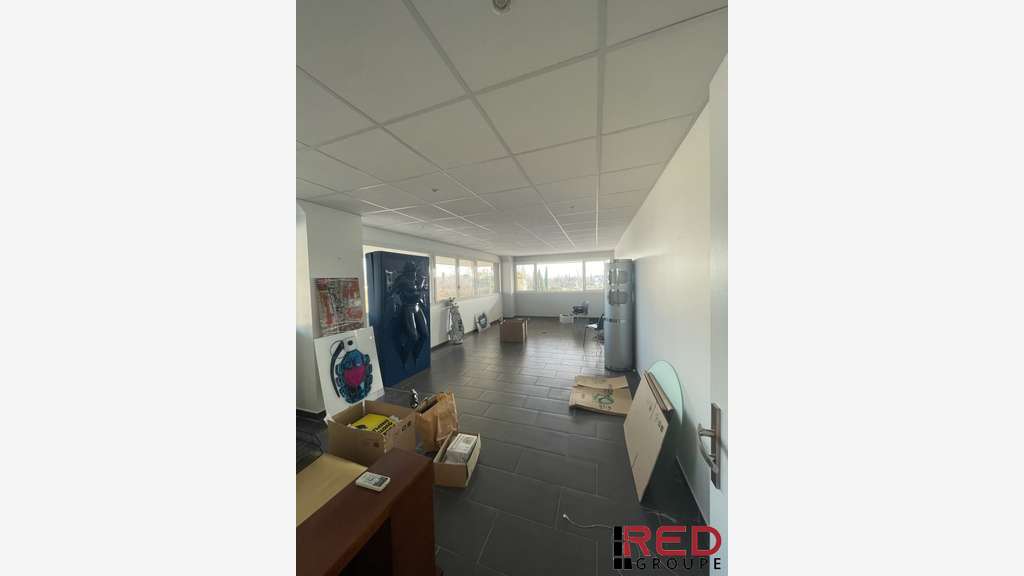 Bureau 144m² à louer zone d'Eguilles