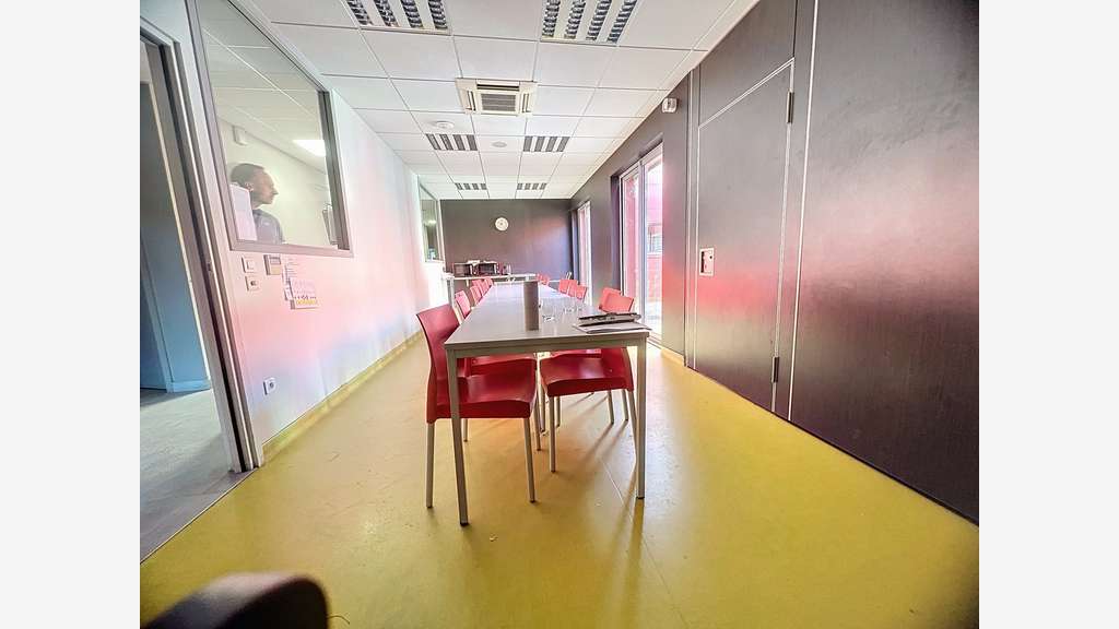 A louer bureaux tertiaires de 579m² à Erstein