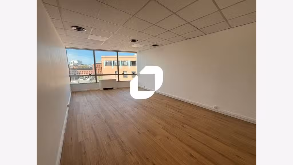A louer Bureaux 149m² Evry courcouronnes