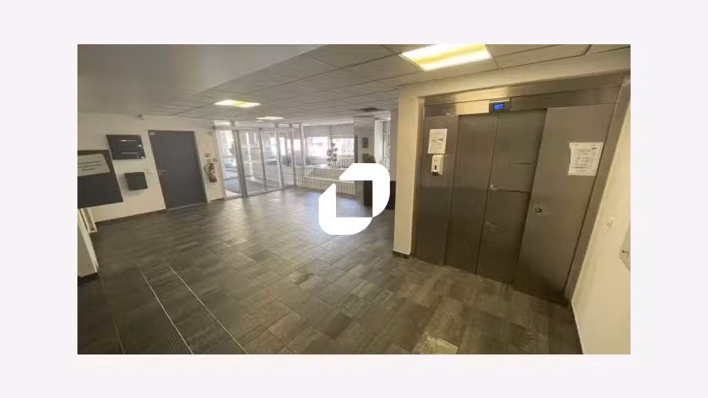 A louer Bureaux 2552m² Evry courcouronnes