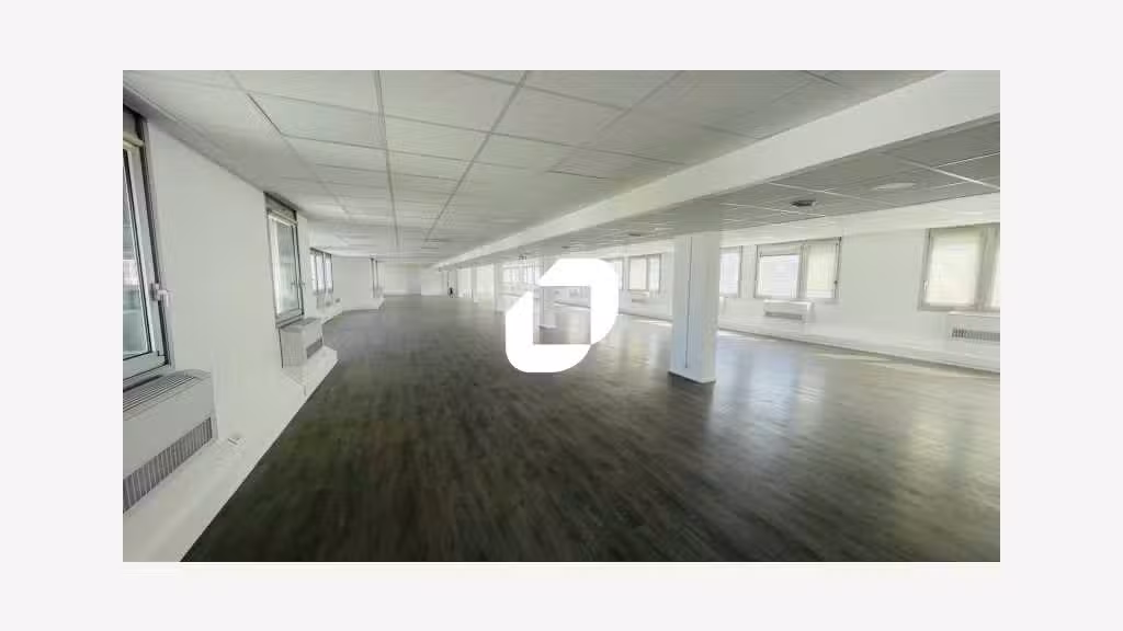 A louer Bureaux 2552m² Evry courcouronnes