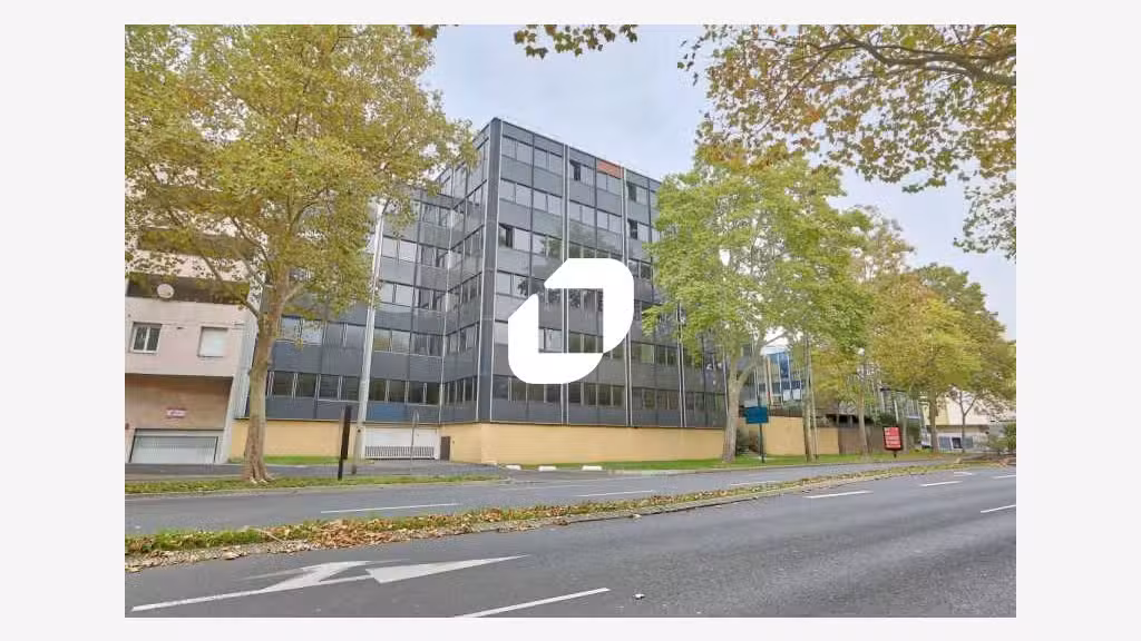 A louer Bureaux 1132m² Evry courcouronnes