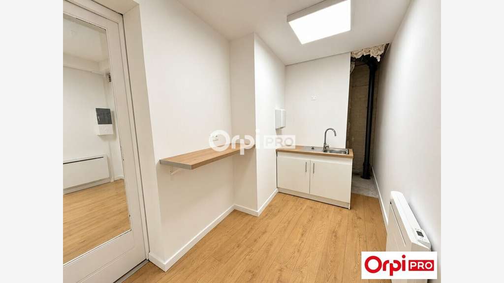 A louer local neuf 75m² à Fâches Thumesnil