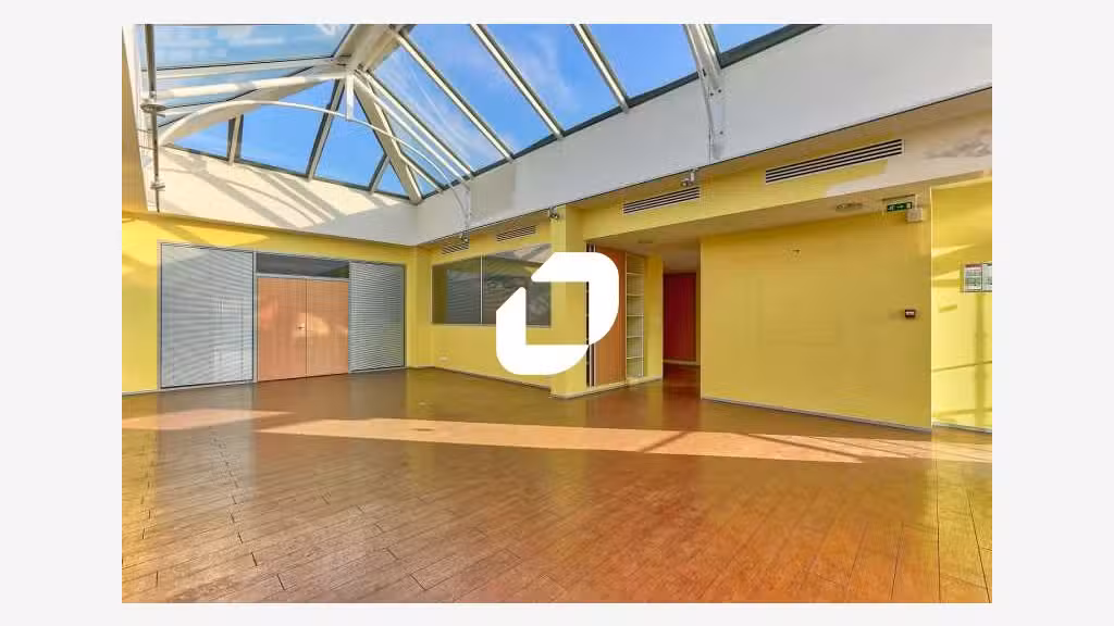 A louer Bureaux 1214m² Fleury merogis