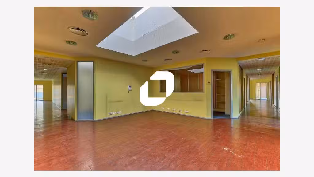 A louer Bureaux 1214m² Fleury merogis