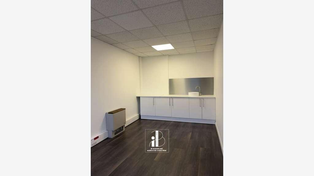 FONTAINEBLEAU COEUR DE VILLE – BUREAUX À LOUER DE