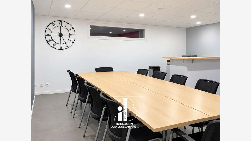 FONTAINEBLEAU ESPACE LAGORSSE BUREAUX PROFESSIONNE