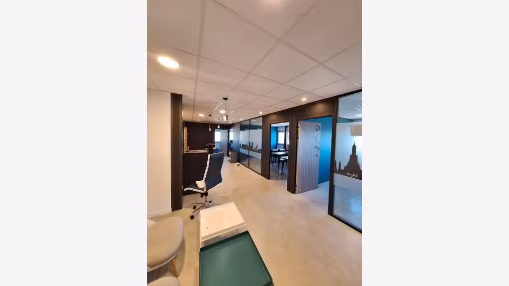 Espaces de bureaux sortie immédiate A8 à Fréjus
