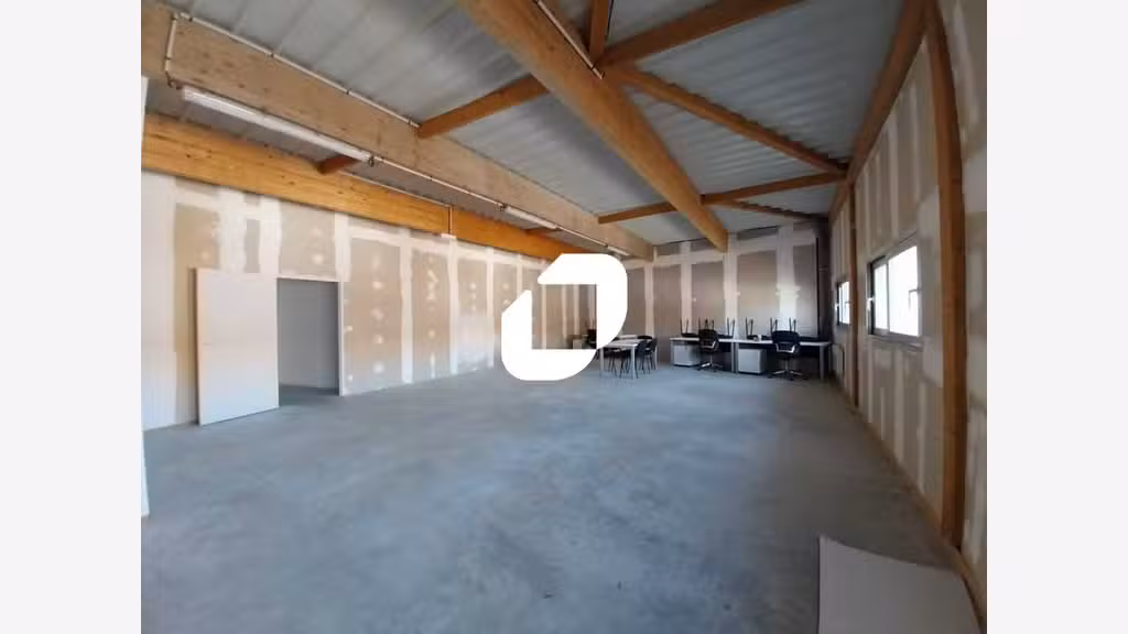 A louer Bureaux 180m² Gazeran