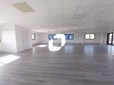 A louer Bureaux 150m² Gazeran