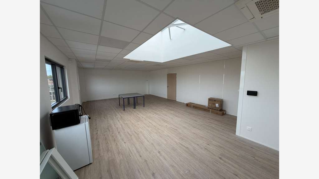 Bureaux à louer dans une zone dynamique à Gazeran