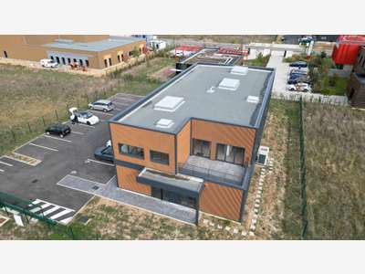 Bureaux à louer dans une zone dynamique à Gazeran