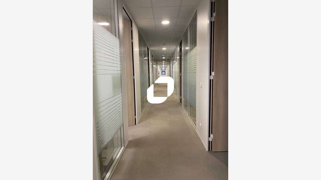 A louer Bureaux 411m² Gennevilliers