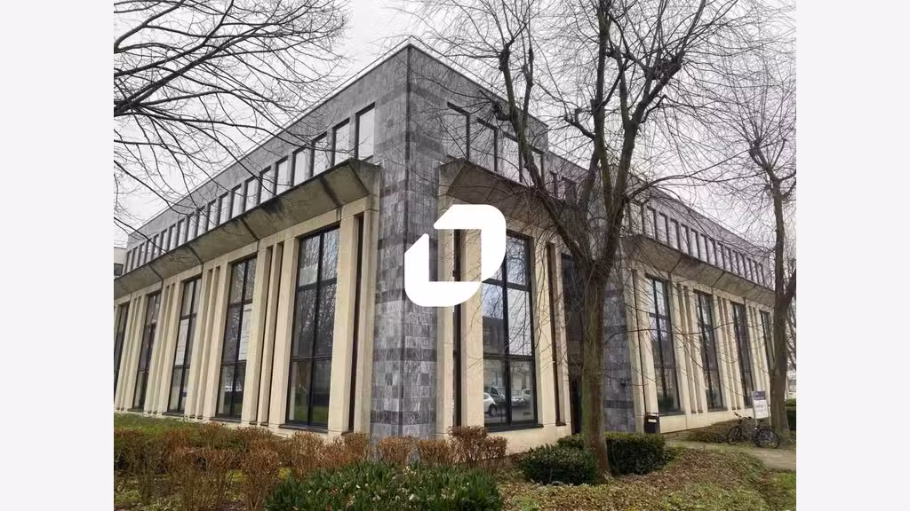 A louer Bureaux 411m² Gennevilliers